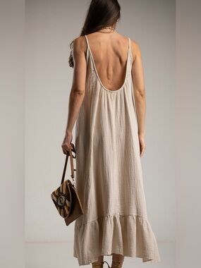 Sleeveless Back-Scoop Maxi Dress